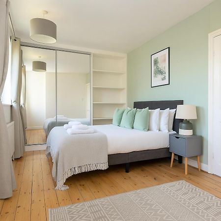 Cozy Rooms By Morden Tube Мітчем Екстер'єр фото